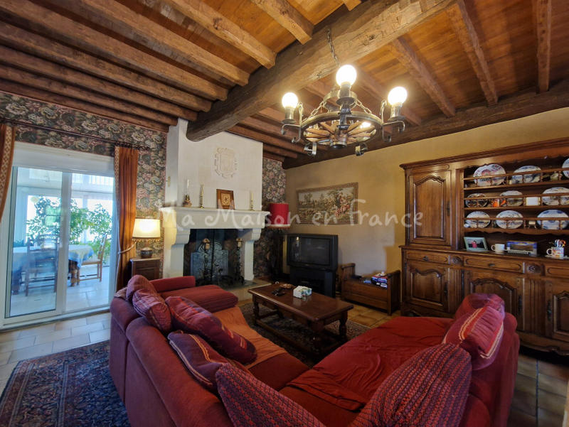 Maison - 225 m² - 11 pièces