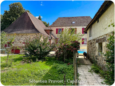 Maison de maîtres - 325 m² - 11 pièces