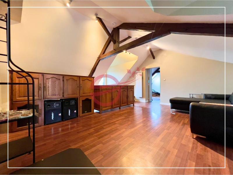 Maison - 158 m² - 7 pièces