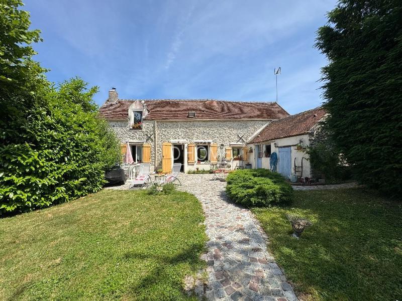 Maison - 111 m² - 4 pièces