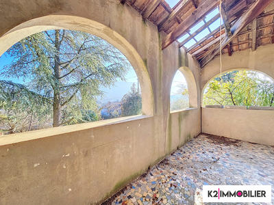 Appartement - 100 m² - 4 pièces