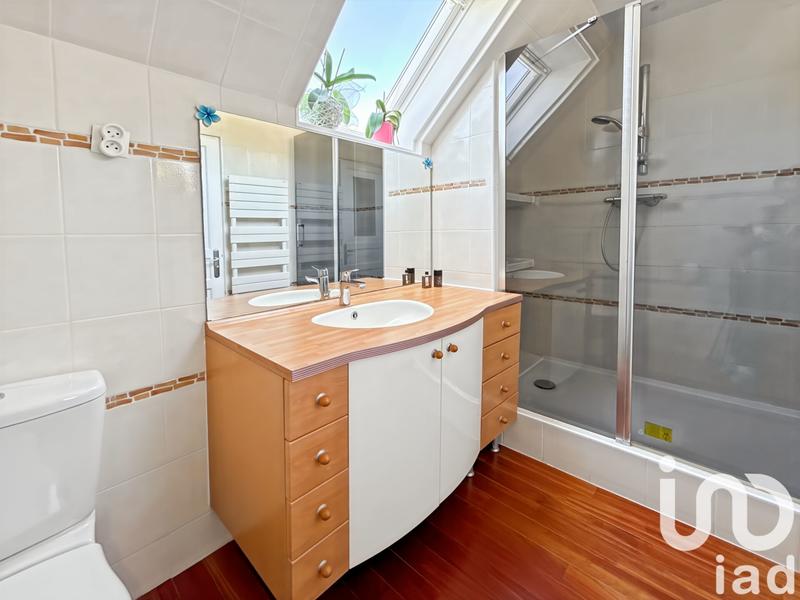 Maison - 180 m² - 7 pièces