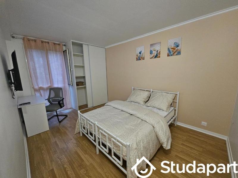 Chambre - 12 m² - 1 pièce