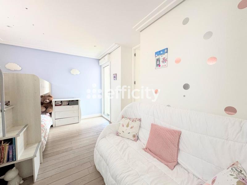 Maison - 170 m² - 7 pièces