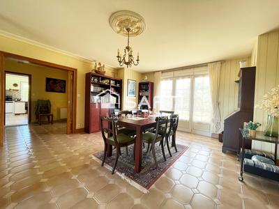 Maison - 131 m² - 7 pièces