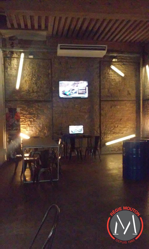 Local commercial - 220 m² - 4 pièces