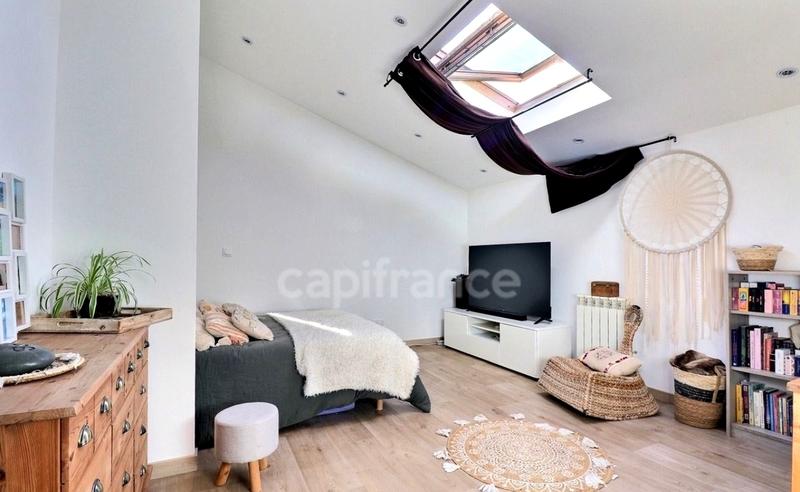 Villa - 222 m² - 7 pièces