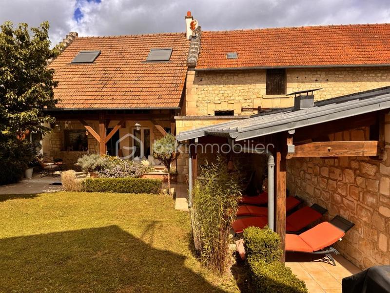 Demeure - 260 m² - 10 pièces