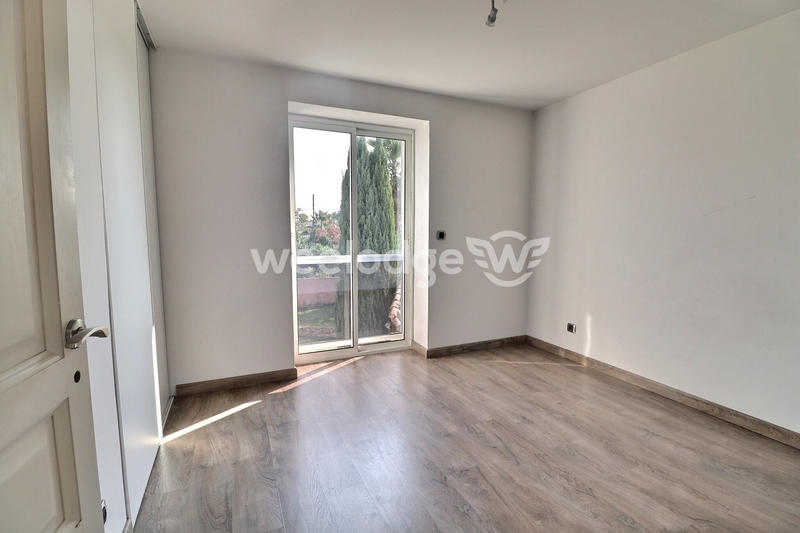 Maison - 200 m² - 5 pièces