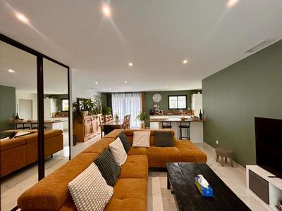 Maison - 105 m² - 4 pièces