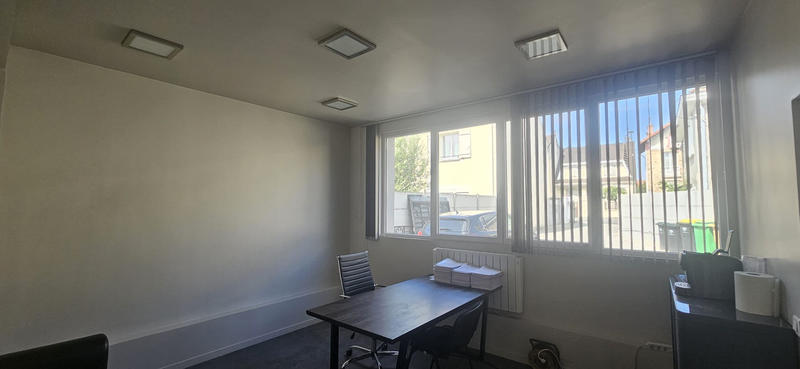 Local commercial - 317 m²