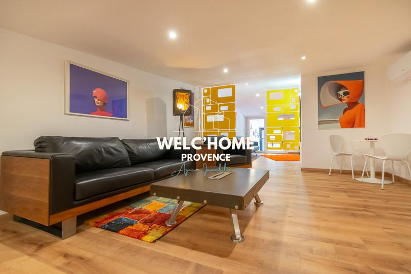 Loft - 360 m² - 11 pièces