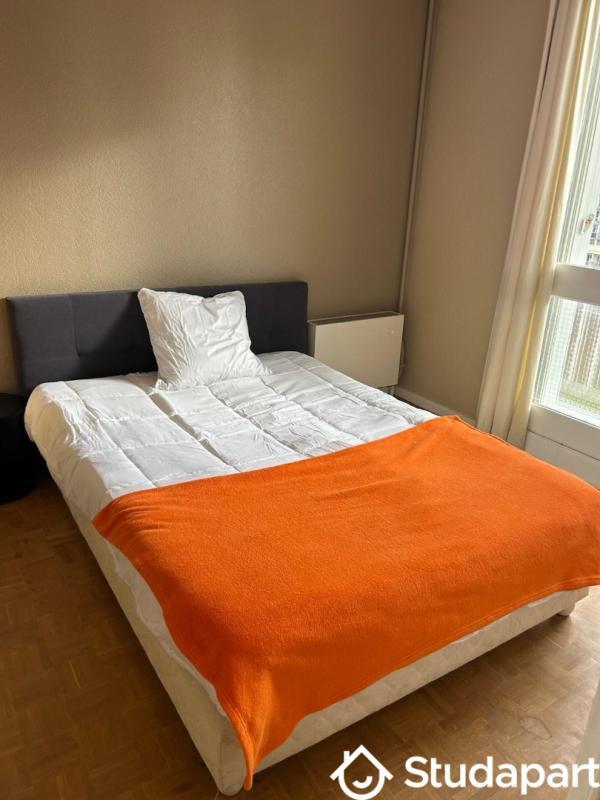 Chambre - 12 m² - 1 pièce