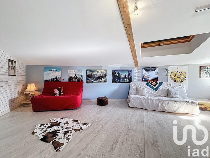 Maison - 204 m² - 7 pièces