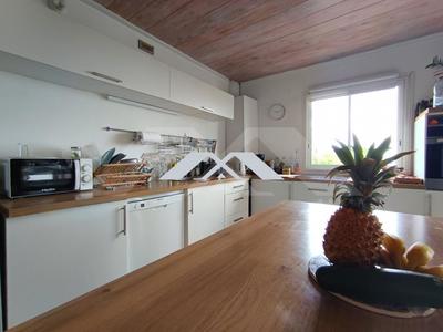 Villa - 286 m² - 9 pièces