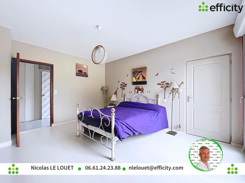 Pavillon - 230 m² - 9 pièces