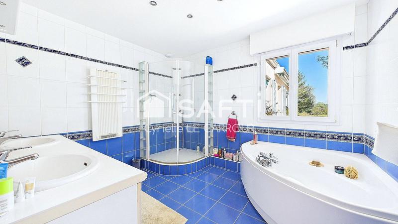 Maison - 135 m² - 5 pièces