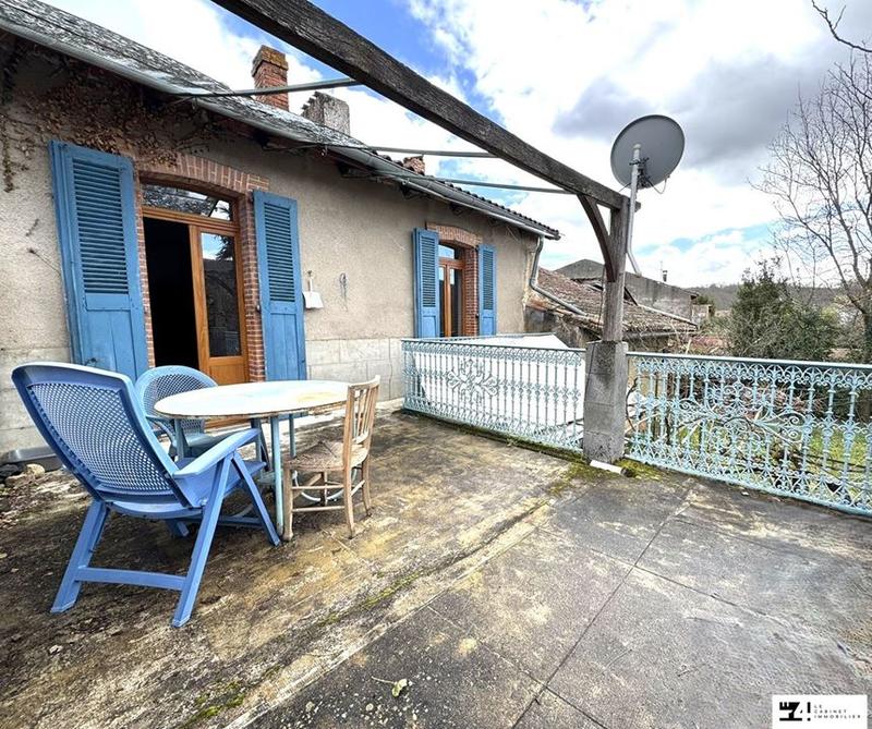 Maison traditionnelle - 305 m² - 7 pièces