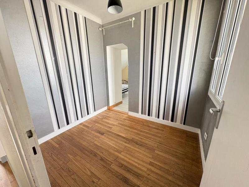 Maison - 104 m² - 4 pièces