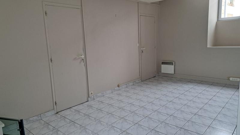 Local commercial - 70 m² - 4 pièces