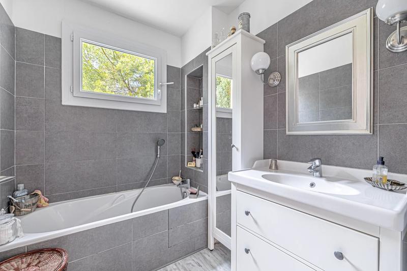 Appartement - 80 m² - 3 pièces