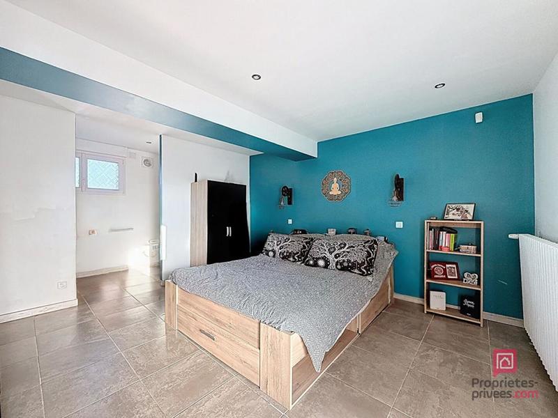 Maison - 225 m² - 6 pièces