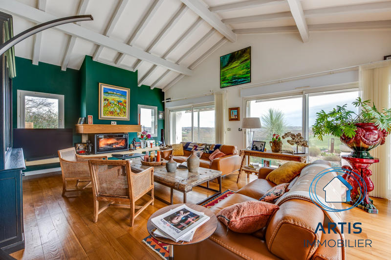 Maison - 185 m² - 7 pièces