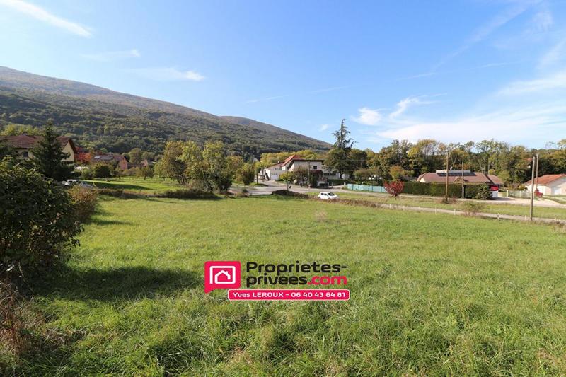 Terrain constructible - 923 m²