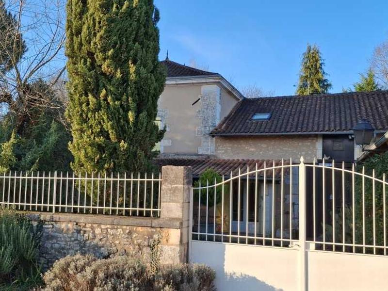 Maison - 143 m² - 5 pièces