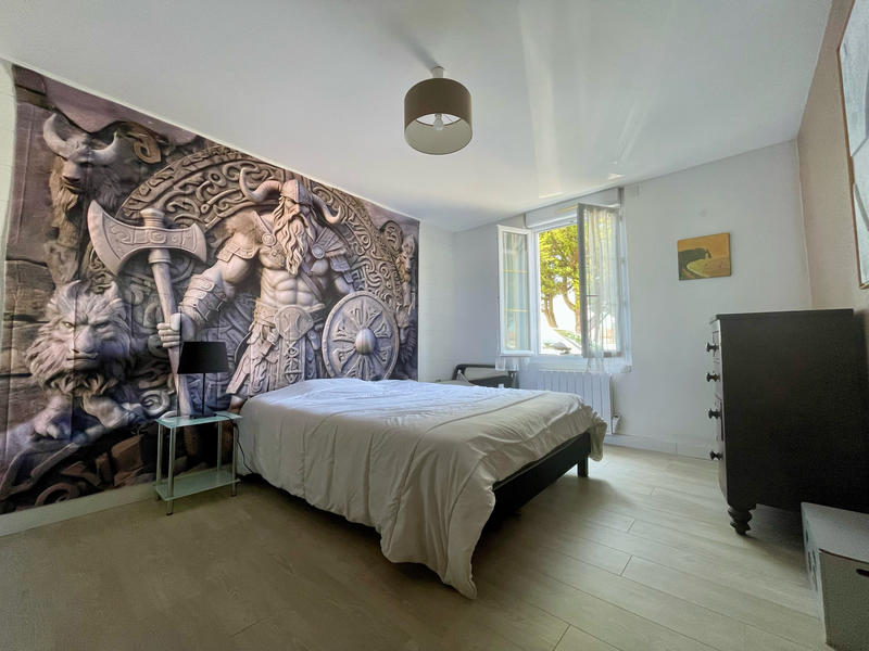 Maison - 243 m² - 6 pièces