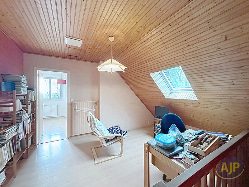 Maison - 122 m² - 6 pièces