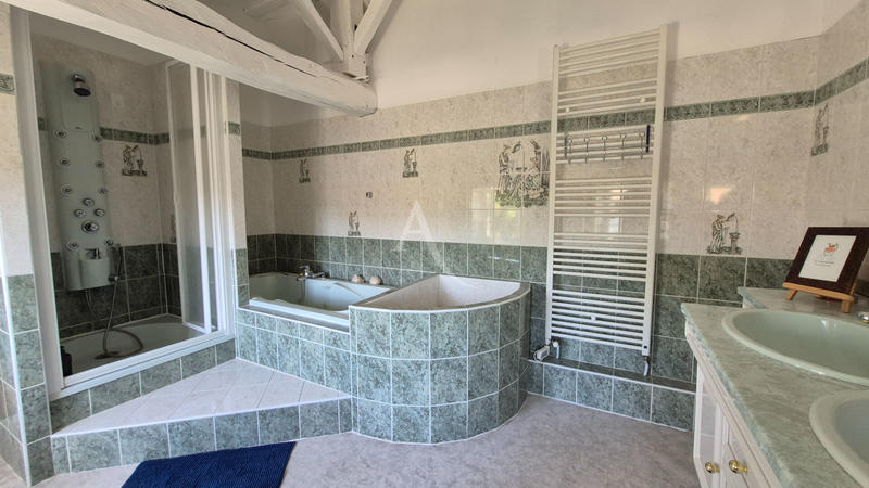 Maison - 186 m² - 5 pièces