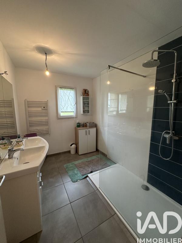 Maison - 95 m² - 5 pièces