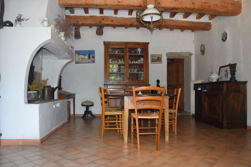 Mas - 480 m² - 11 pièces