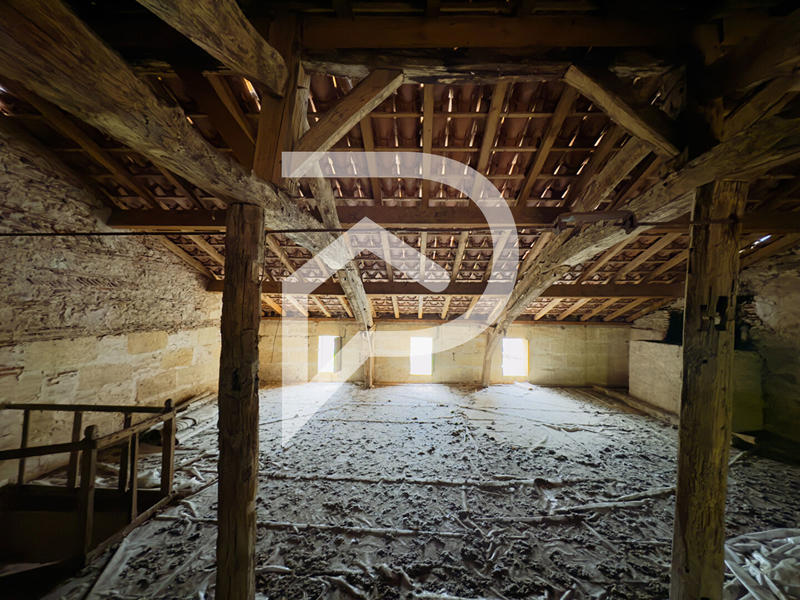 Maison - 234 m² - 5 pièces