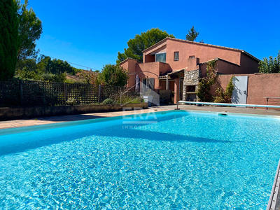 Maison - 158 m² - 6 pièces