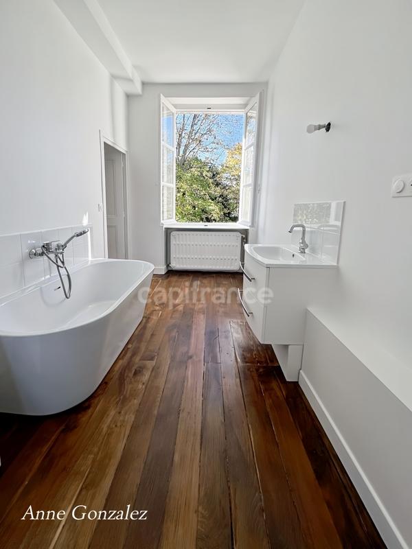 Maison bourgeoise - 280 m² - 8 pièces