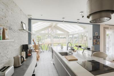 Maison - 201 m² - 7 pièces