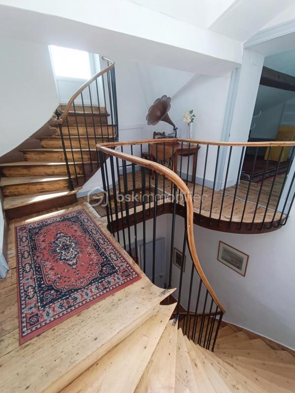 Hôtel particulier - 210 m² - 7 pièces