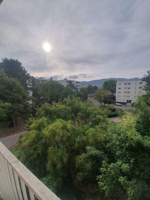 Appartement - 101 m² - 5 pièces