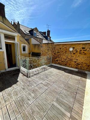 Maison - 180 m² - 5 pièces