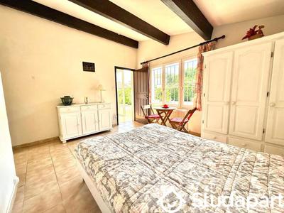 Maison - 450 m² - 3 pièces