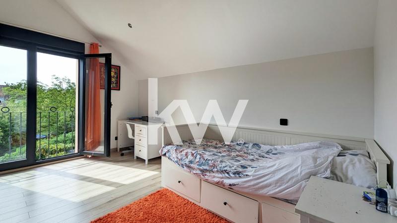 Maison - 251 m² - 9 pièces