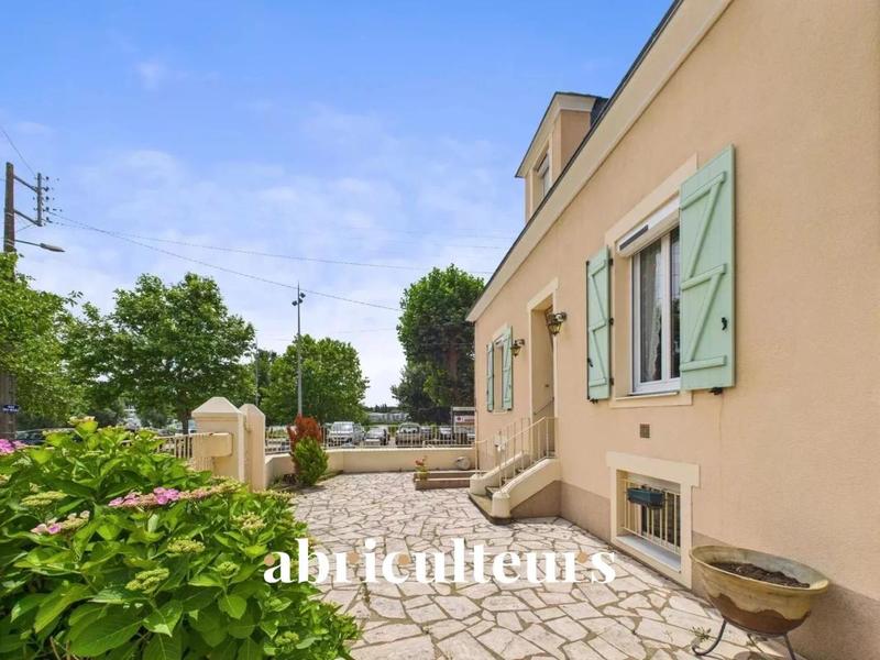 Maison ancienne - 111 m² - 5 pièces