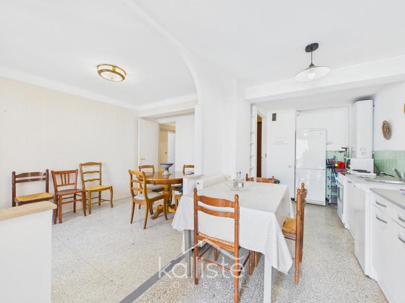 Appartement - 81 m² - 4 pièces