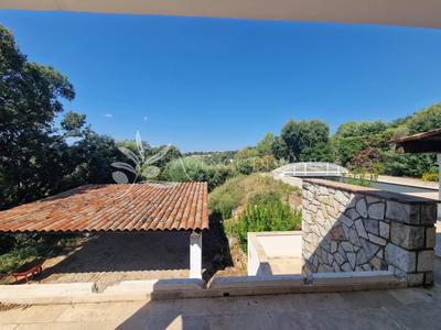 Maison - 190 m² - 5 pièces