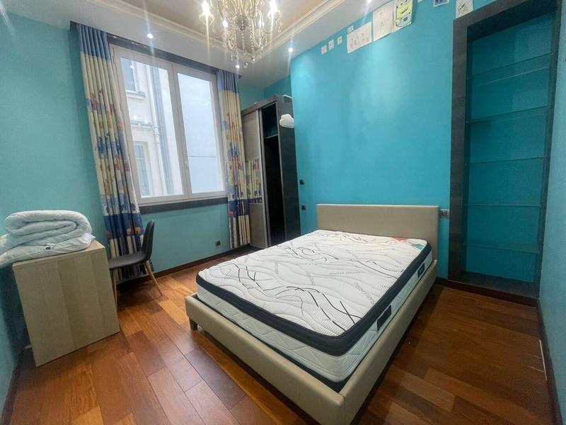 Appartement - 102 m² - 4 pièces