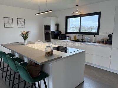 Maison - 121 m² - 5 pièces