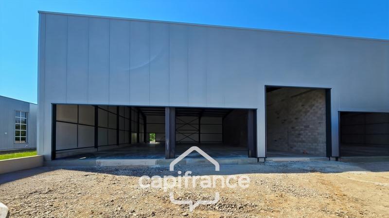 Local commercial - 400 m² - 1 pièce