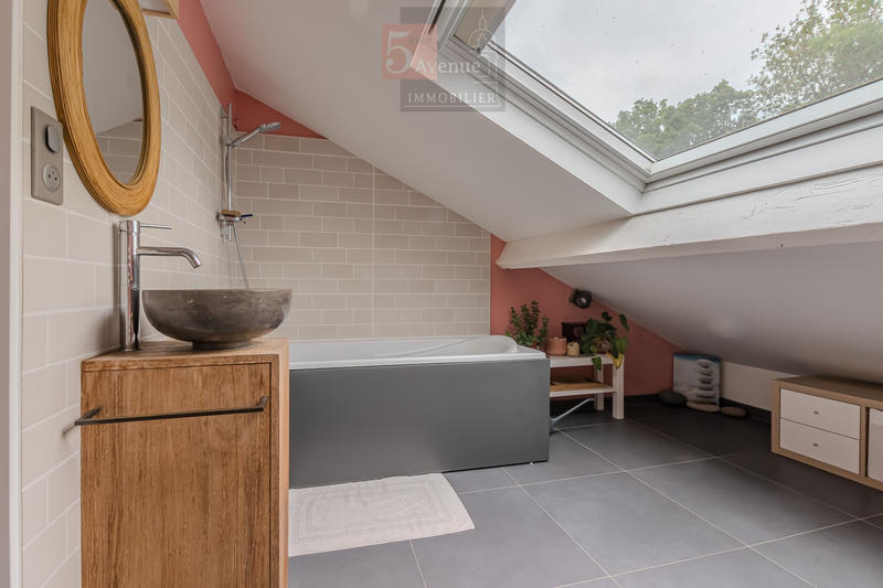 Maison - 98 m² - 4 pièces